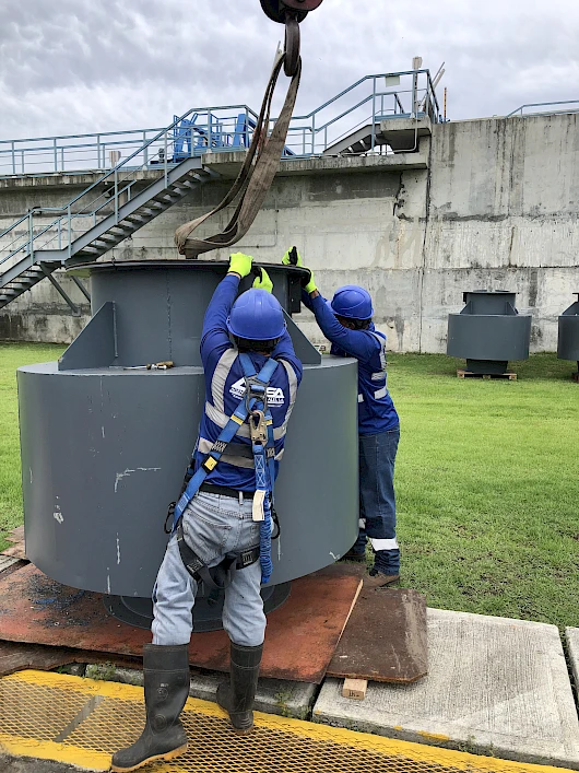 Instalaciones de equipos de tratamiento y manejo de agua